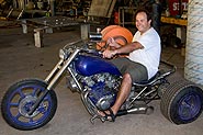 TORNO CUSTOM Un torno custom.