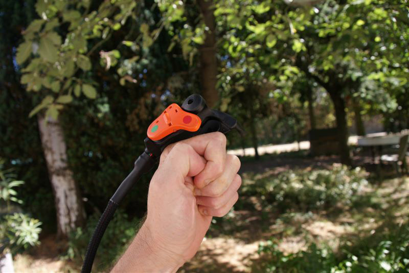 Acelerador AEF Cameleon v3 Nueva versi&oacute;n para uno de los m&aacute;s vers&aacute;tiles aceleradores de paramotor.